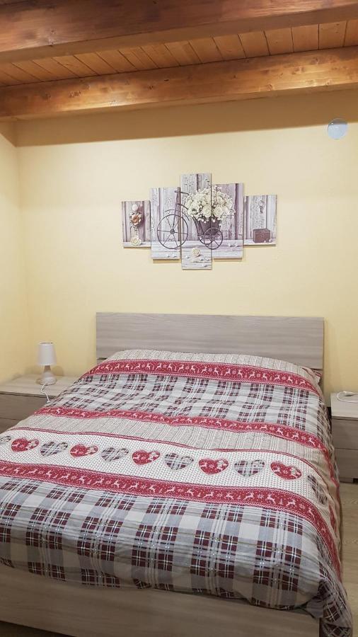Appartement La Ca' d' Rina à Melle Extérieur photo